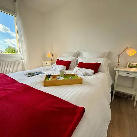 D'hotes Grange Debout Frühstückspension Beynost