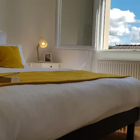 D'hotes Grange Debout Frühstückspension Beynost