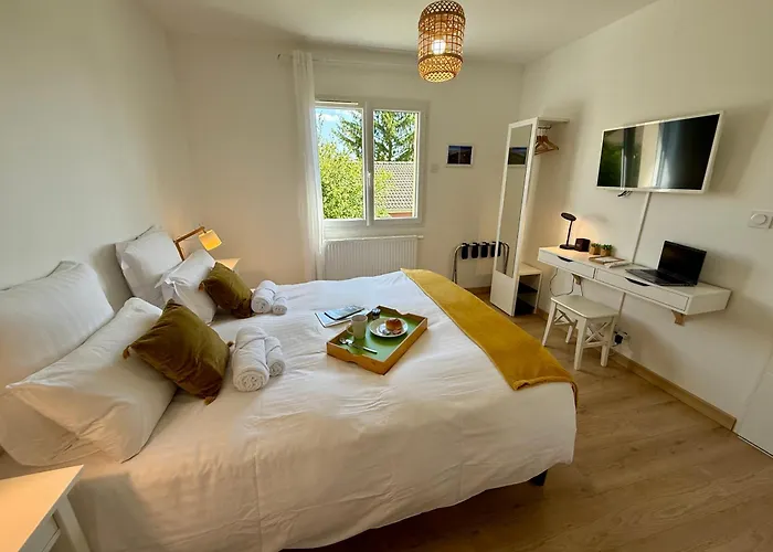 D'hotes Grange Debout Bed and Breakfast