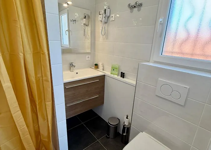 D'hotes Grange Debout Bed and Breakfast 3*