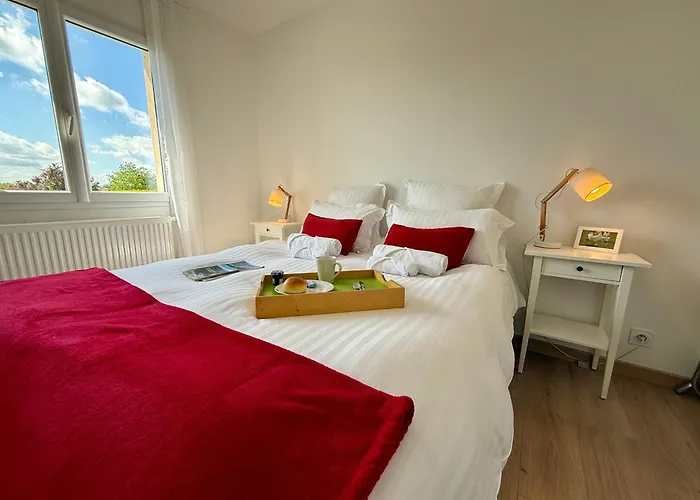 D'hotes Grange Debout Bed and Breakfast Beynost